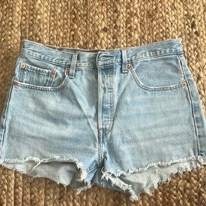 Levi’s 501 light wash jean shorts button fly hi rise
